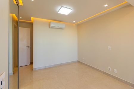 Apartamento à venda com 186m², 4 quartos e 3 vagas Apartamento à venda com 186m², 4 quartos e 3 vagasSuíte 1