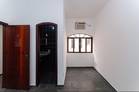 Casa à venda com 330m², 2 quartos e 2 vagas Casa à venda com 330m², 2 quartos e 2 vagasSuíte 2