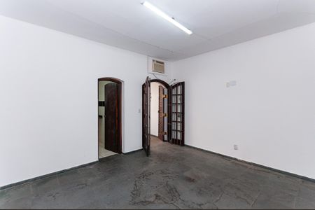 Casa à venda com 330m², 2 quartos e 2 vagas Casa à venda com 330m², 2 quartos e 2 vagasSuíte 1