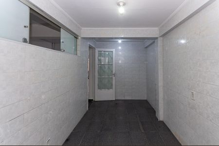 Casa à venda com 330m², 2 quartos e 2 vagas Casa à venda com 330m², 2 quartos e 2 vagasCozinha