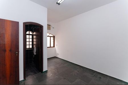 Casa à venda com 330m², 2 quartos e 2 vagas Casa à venda com 330m², 2 quartos e 2 vagasSuíte 2