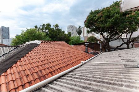 Casa à venda com 330m², 2 quartos e 2 vagas Casa à venda com 330m², 2 quartos e 2 vagasVista Varanda Quarto