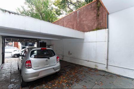 Casa à venda com 330m², 2 quartos e 2 vagas Casa à venda com 330m², 2 quartos e 2 vagasGaragem