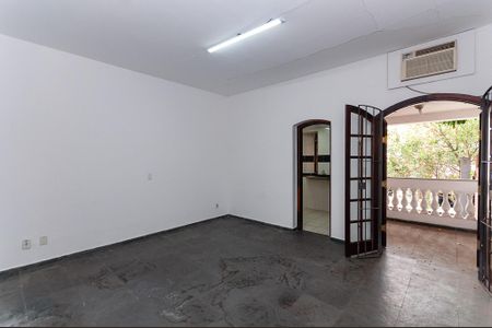 Casa à venda com 330m², 2 quartos e 2 vagas Casa à venda com 330m², 2 quartos e 2 vagasSuíte 1