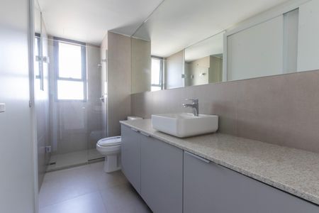 Apartamento à venda com 76m², 2 quartos e 2 vagasBanheiro