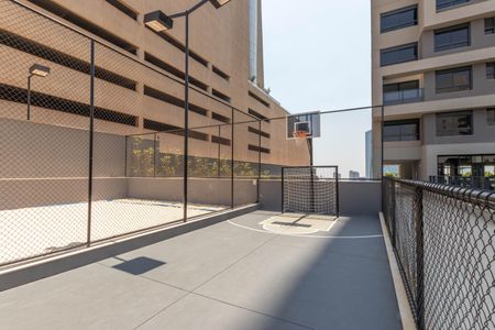 Apartamento à venda com 76m², 2 quartos e 2 vagasÁrea comum - Quadra