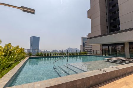 Apartamento à venda com 76m², 2 quartos e 2 vagasÁrea comum - Piscina