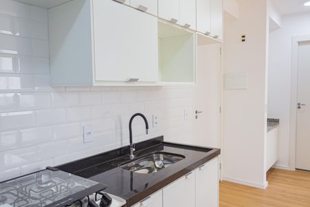 Apartamento à venda com 36m², 2 quartos e sem vaga Apartamento à venda com 36m², 2 quartos e sem vagaCozinha e Área de Serviço