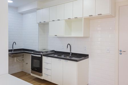 Apartamento à venda com 36m², 2 quartos e sem vaga Apartamento à venda com 36m², 2 quartos e sem vagaCozinha e Área de Serviço