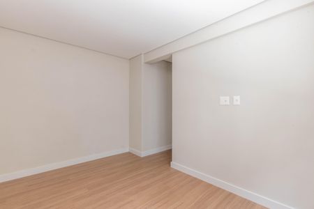 Apartamento à venda com 214m², 3 quartos e 2 vagas Apartamento à venda com 214m², 3 quartos e 2 vagasQuarto 3