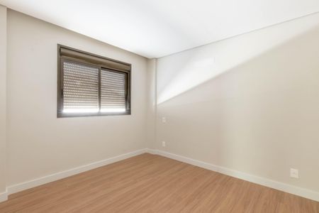 Apartamento à venda com 214m², 3 quartos e 2 vagas Apartamento à venda com 214m², 3 quartos e 2 vagasQuarto 3