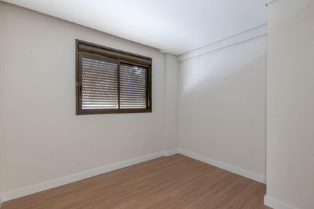 Apartamento à venda com 214m², 3 quartos e 2 vagasQuarto 1