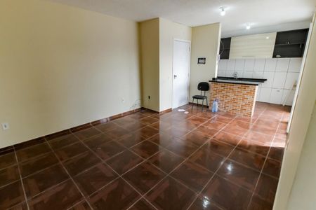 Sala de apartamento para alugar com 3 quartos, 64m² em Jardim Salete, Taboão da Serra