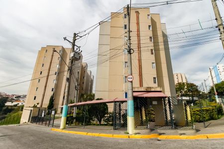 Fachada e portaria de apartamento para alugar com 3 quartos, 64m² em Jardim Salete, Taboão da Serra