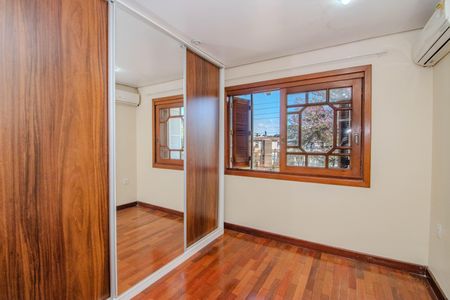 Casa à venda com 252m², 4 quartos e 2 vagas Casa à venda com 252m², 4 quartos e 2 vagasQuarto 3