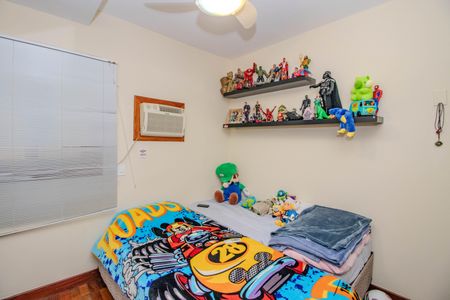 Casa à venda com 252m², 4 quartos e 2 vagas Casa à venda com 252m², 4 quartos e 2 vagasQuarto 1