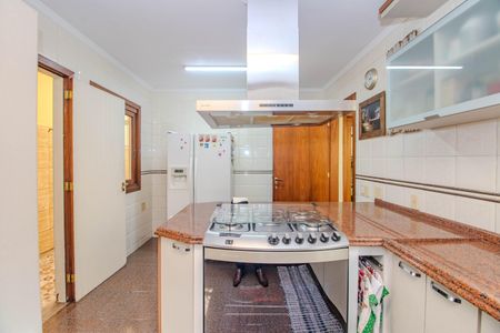 Casa à venda com 252m², 4 quartos e 2 vagas Casa à venda com 252m², 4 quartos e 2 vagasCozinha