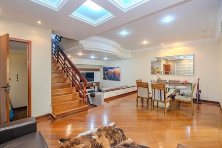 Sala de casa à venda com 4 quartos, 252m² em Sarandi, Porto Alegre