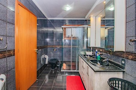 Casa à venda com 252m², 4 quartos e 2 vagas Casa à venda com 252m², 4 quartos e 2 vagasBanheiro da Suíte