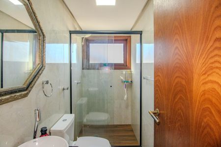 Casa à venda com 252m², 4 quartos e 2 vagas Casa à venda com 252m², 4 quartos e 2 vagasBanheiro Social 2