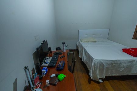 Casa à venda com 390m², 6 quartos e 4 vagasquarto 5