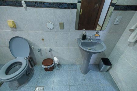 Casa à venda com 390m², 6 quartos e 4 vagasbanheiro