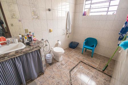 Casa à venda com 390m², 6 quartos e 4 vagassuite