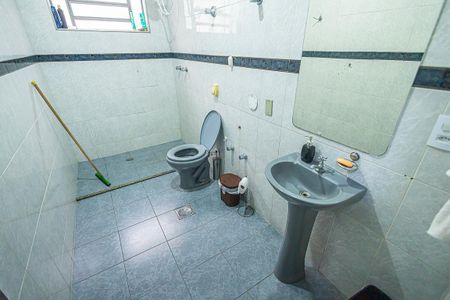 Casa à venda com 390m², 6 quartos e 4 vagasbanheiro