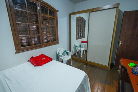 Casa à venda com 390m², 6 quartos e 4 vagasquarto 5