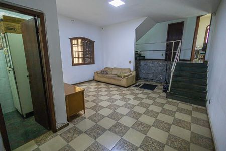 Casa à venda com 390m², 6 quartos e 4 vagassala 2 