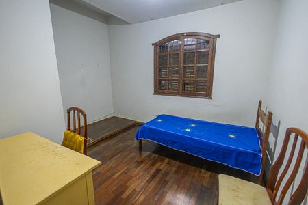 Casa à venda com 390m², 6 quartos e 4 vagasquarto 2