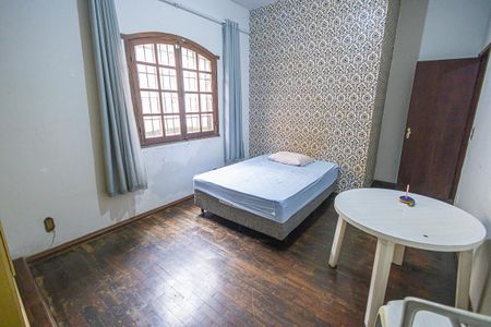 Casa à venda com 390m², 6 quartos e 4 vagasquarto 1 / suite