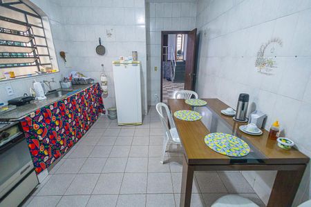 Casa à venda com 390m², 6 quartos e 4 vagascozinha