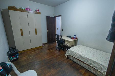 Casa à venda com 390m², 6 quartos e 4 vagasquarto 3