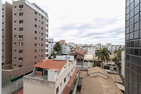 Apartamento à venda com 161m², 4 quartos e 4 vagasVista da suíte 1