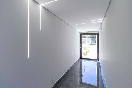 Apartamento à venda com 161m², 4 quartos e 4 vagasHall social