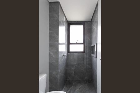 Apartamento à venda com 161m², 4 quartos e 4 vagasBanheiro das semi suítes 1 e 2