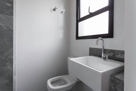 Apartamento à venda com 161m², 4 quartos e 4 vagasBanheiro da suíte 1