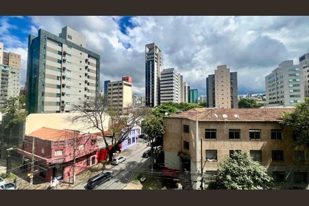 Apartamento à venda com 92m², 3 quartos e 2 vagasVista Quarto 1