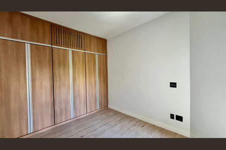 Apartamento à venda com 92m², 3 quartos e 2 vagasQuarto 2