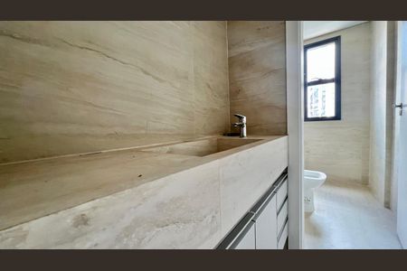 Apartamento à venda com 92m², 3 quartos e 2 vagasBanheiro Social