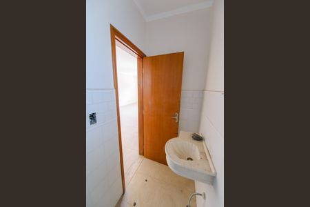 Lavabo de casa para alugar com 3 quartos, 200m² em Jardim Maria Augusta, Taubaté