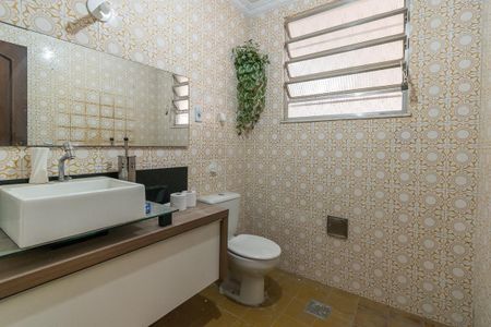 Casa à venda com 240m², 4 quartos e 4 vagasLavabo do 1º andar