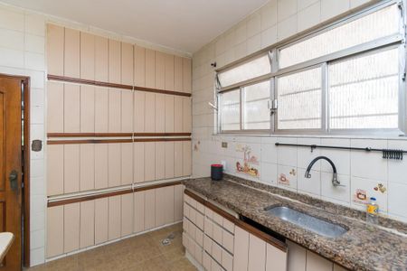 Casa à venda com 240m², 4 quartos e 4 vagasCozinha