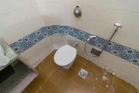 Casa à venda com 240m², 4 quartos e 4 vagasBanheiro da Suíte