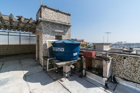 Casa à venda com 240m², 4 quartos e 4 vagasTerraço