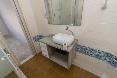 Casa à venda com 240m², 4 quartos e 4 vagasBanheiro da Suíte