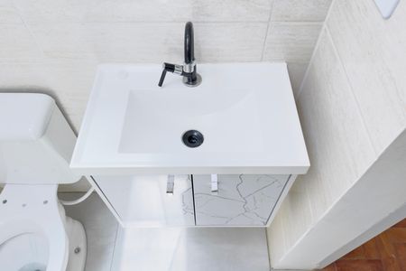 Banheiro de kitnet/studio para alugar com 1 quarto, 30m² em Jardim Satélite, São José dos Campos