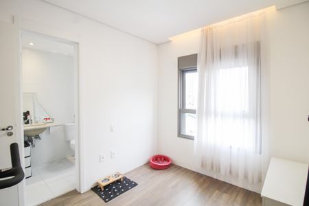 Apartamento à venda com 130m², 3 quartos e 2 vagas Apartamento à venda com 130m², 3 quartos e 2 vagasQuarto Suíte 2