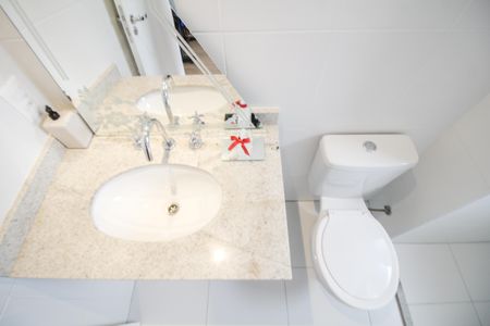 Apartamento à venda com 130m², 3 quartos e 2 vagas Apartamento à venda com 130m², 3 quartos e 2 vagasBanheiro 3 - Quarto Suite 2